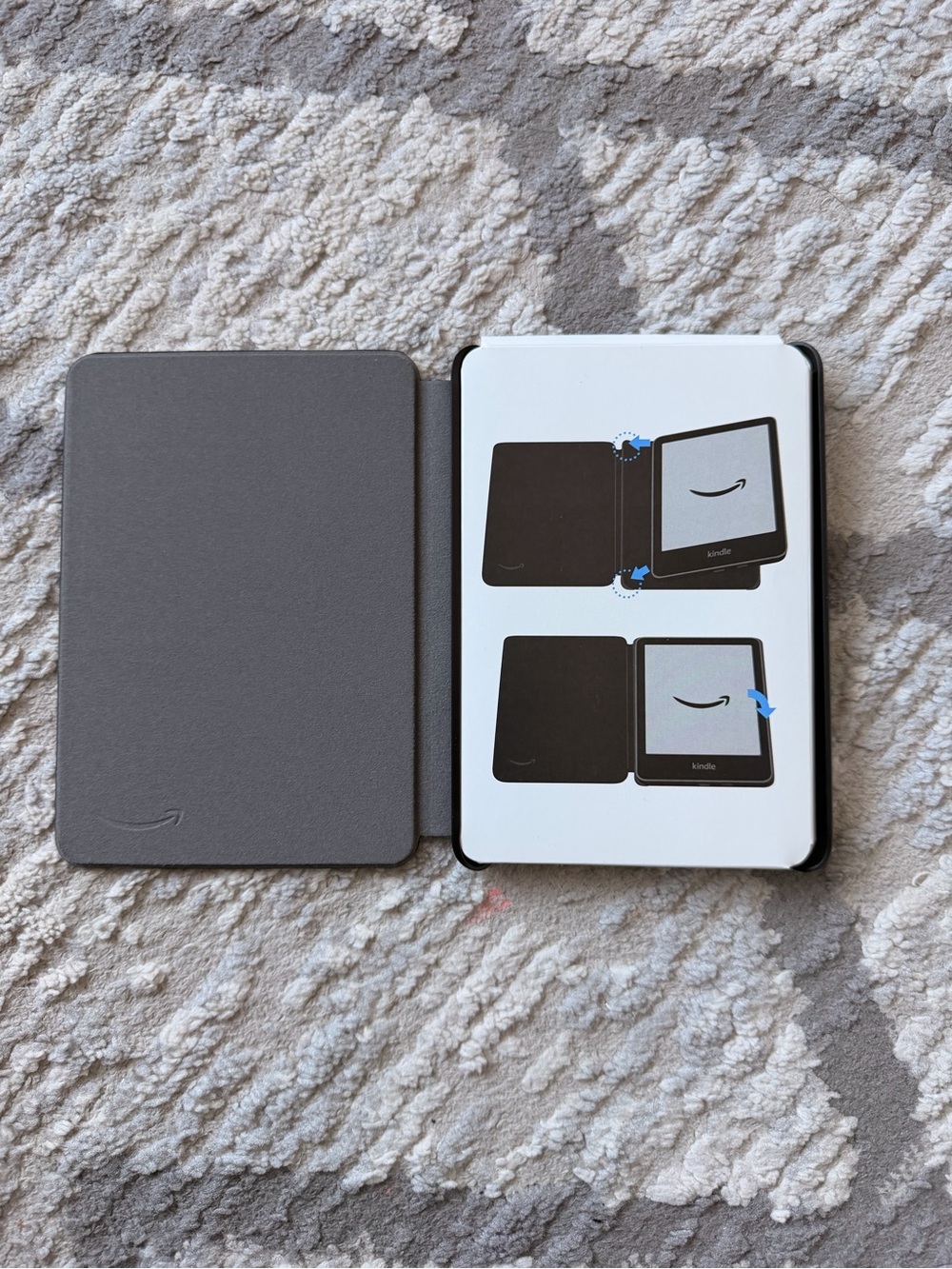 AMAZON KINDLE Fabric Cover Case - Picture 5 of 5